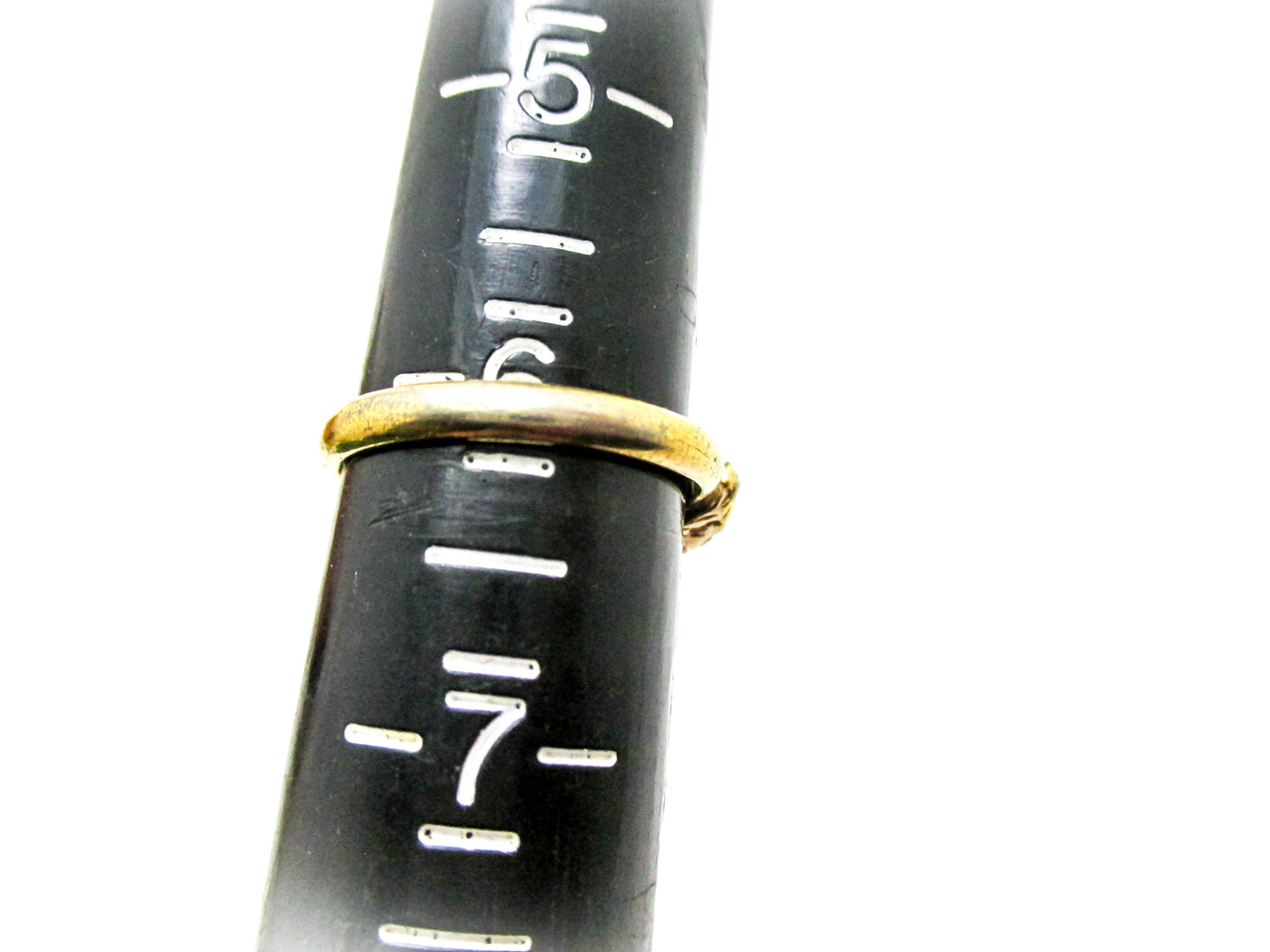 Sarah Coventry Ring - Gold Tone and Beautiful Size 6