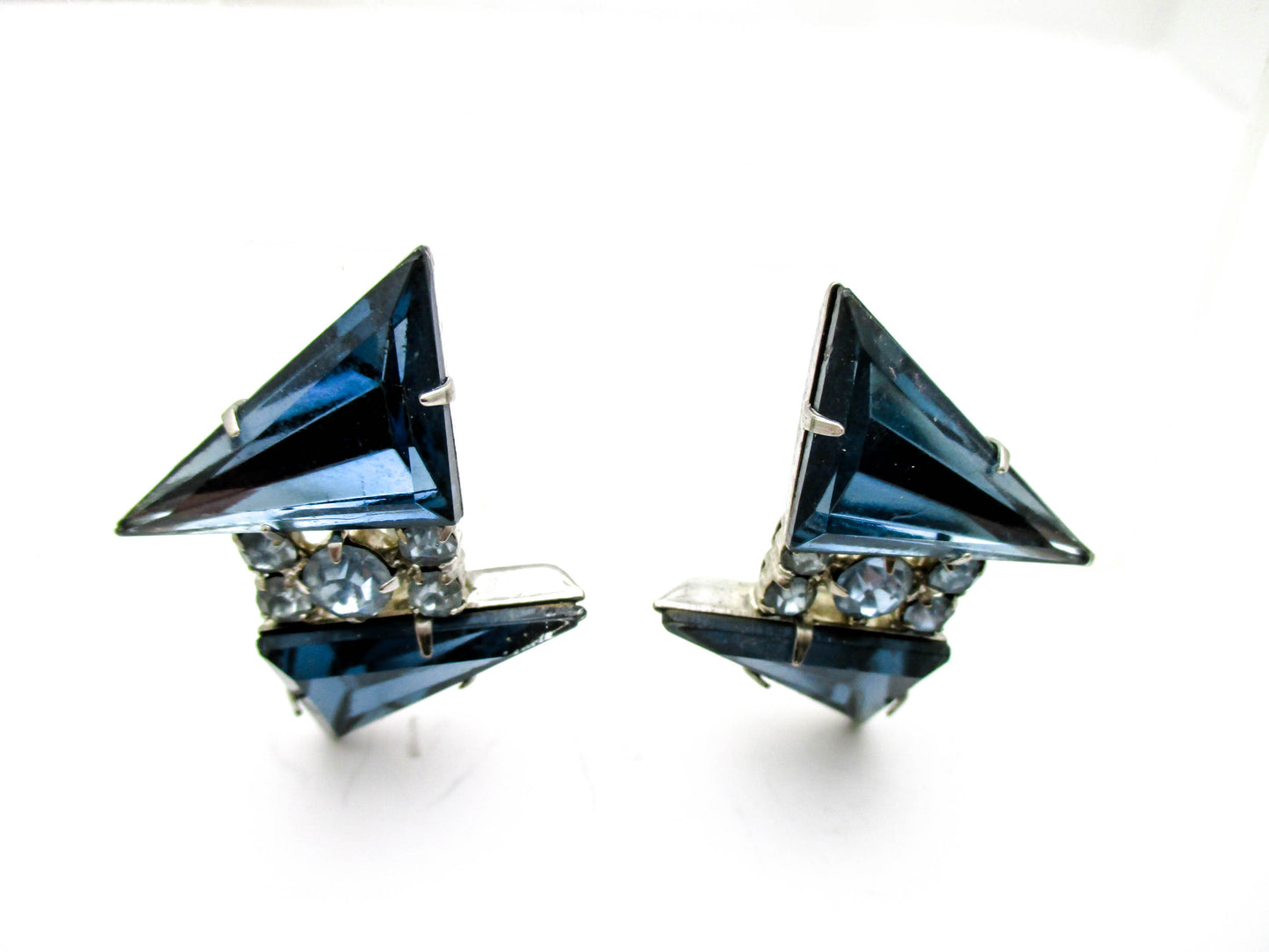 Beautiful Deep Blue Vintage Brooch and Earring Set