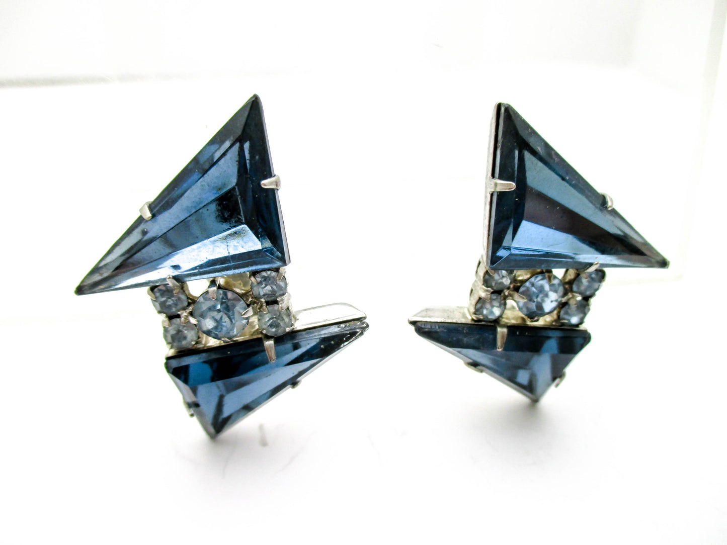 Beautiful Deep Blue Vintage Brooch and Earring Set