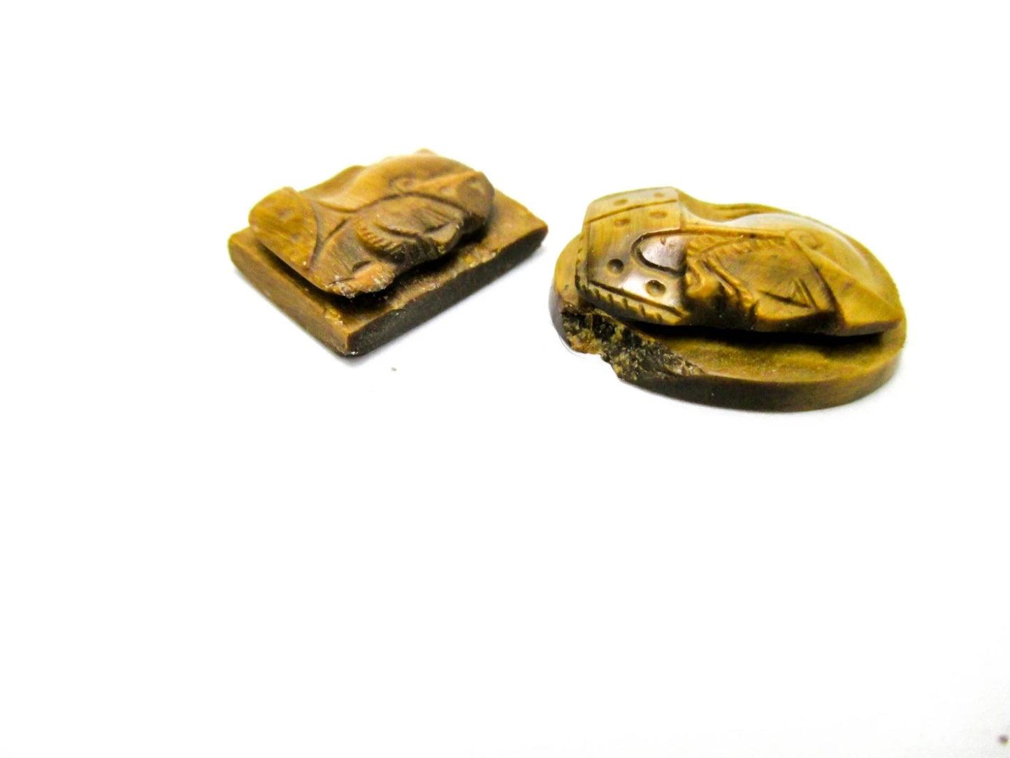 Loose Cameos Tiger’s Eye Damaged and Chipped Lot of 2