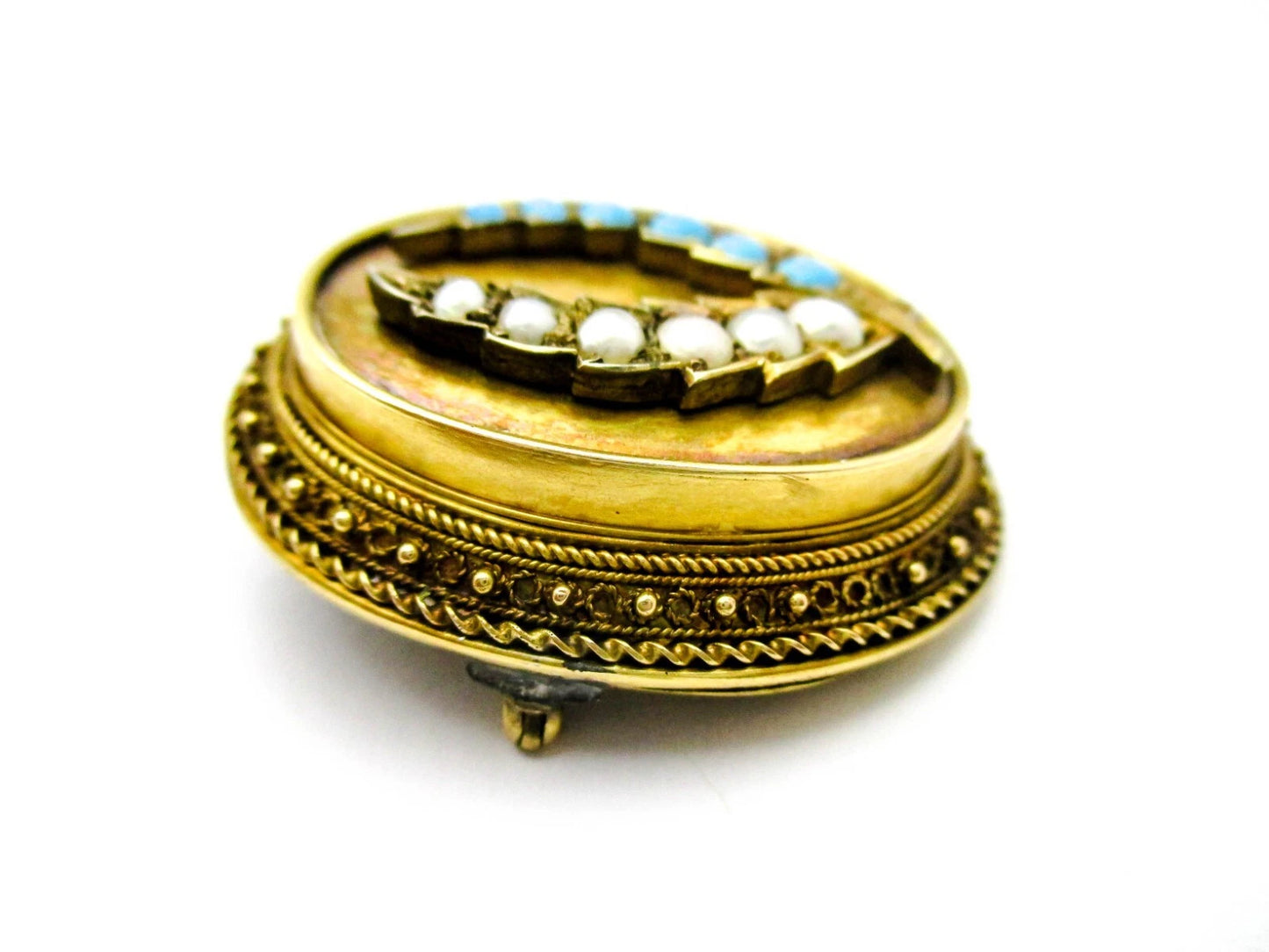 Etruscan Revival Laurel Leaf Trophy Brooch