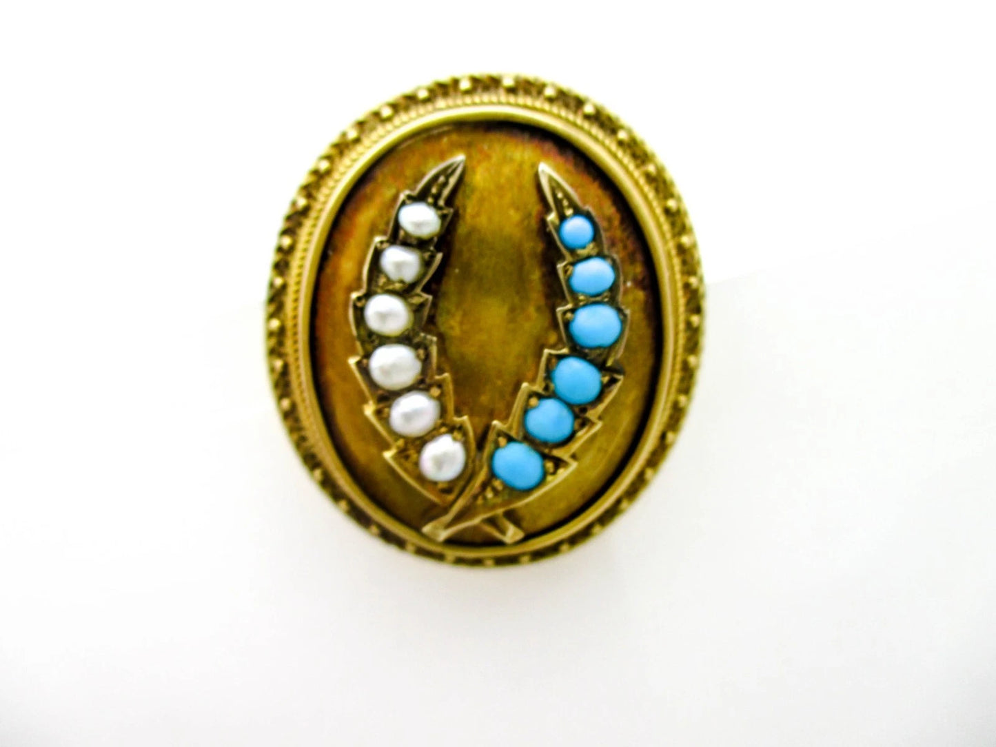 Etruscan Revival Laurel Leaf Trophy Brooch