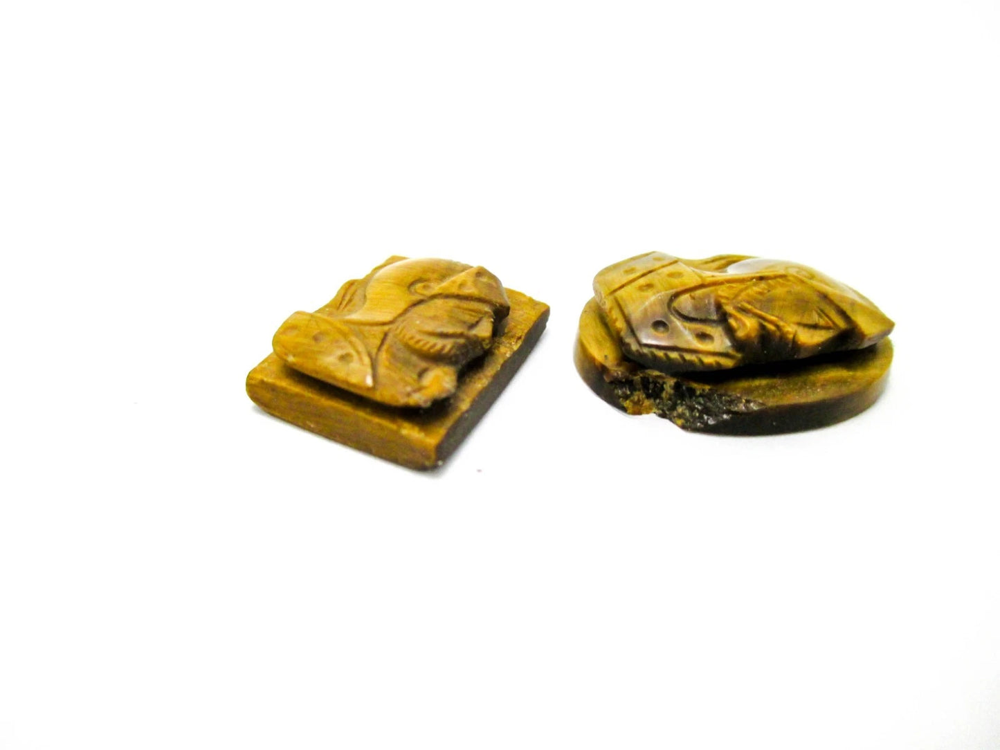 Loose Cameos Tiger’s Eye Damaged and Chipped Lot of 2