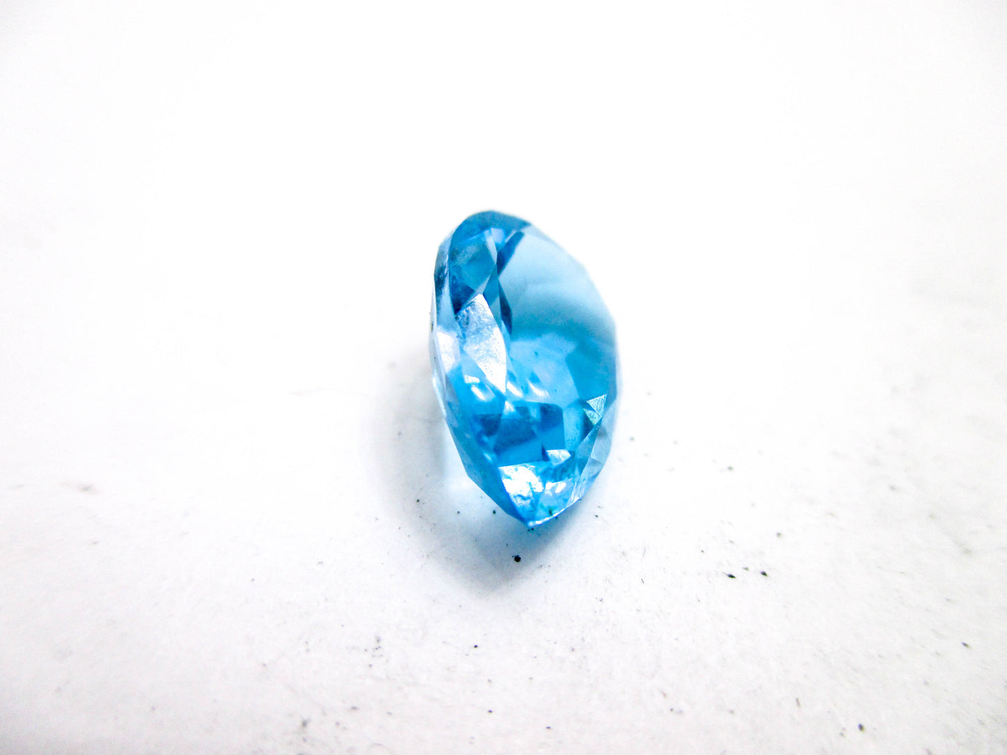 Loose Gemstone - Topaz on the Presidium II Gems Tester