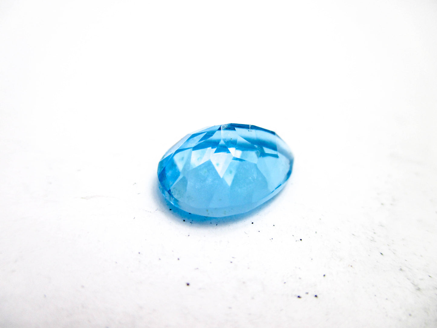Loose Gemstone - Topaz on the Presidium II Gems Tester