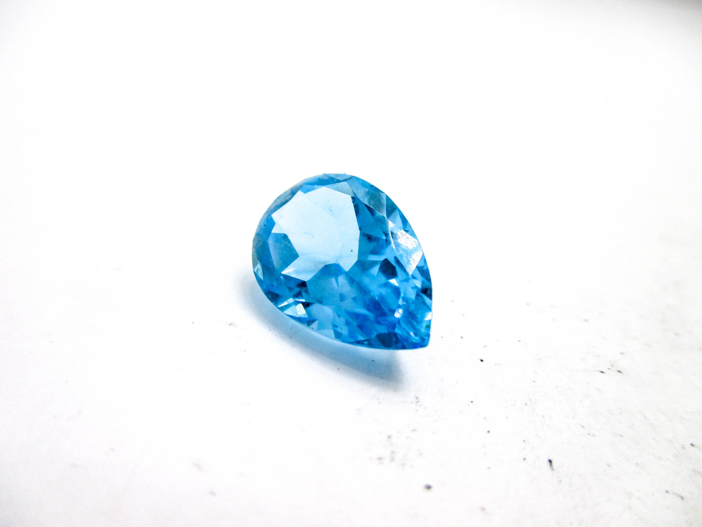 Loose Gemstone - Topaz on the Presidium II Gems Tester