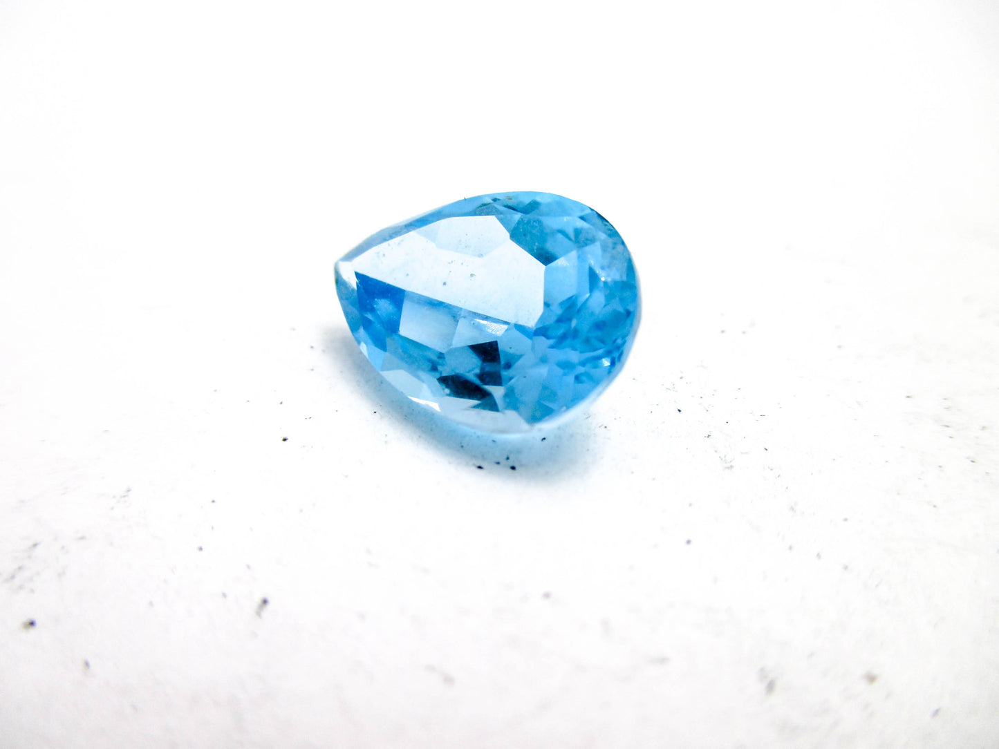 Loose Gemstone - Topaz on the Presidium II Gems Tester
