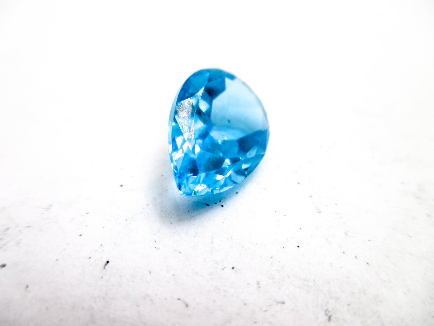 Loose Gemstone - Topaz on the Presidium II Gems Tester