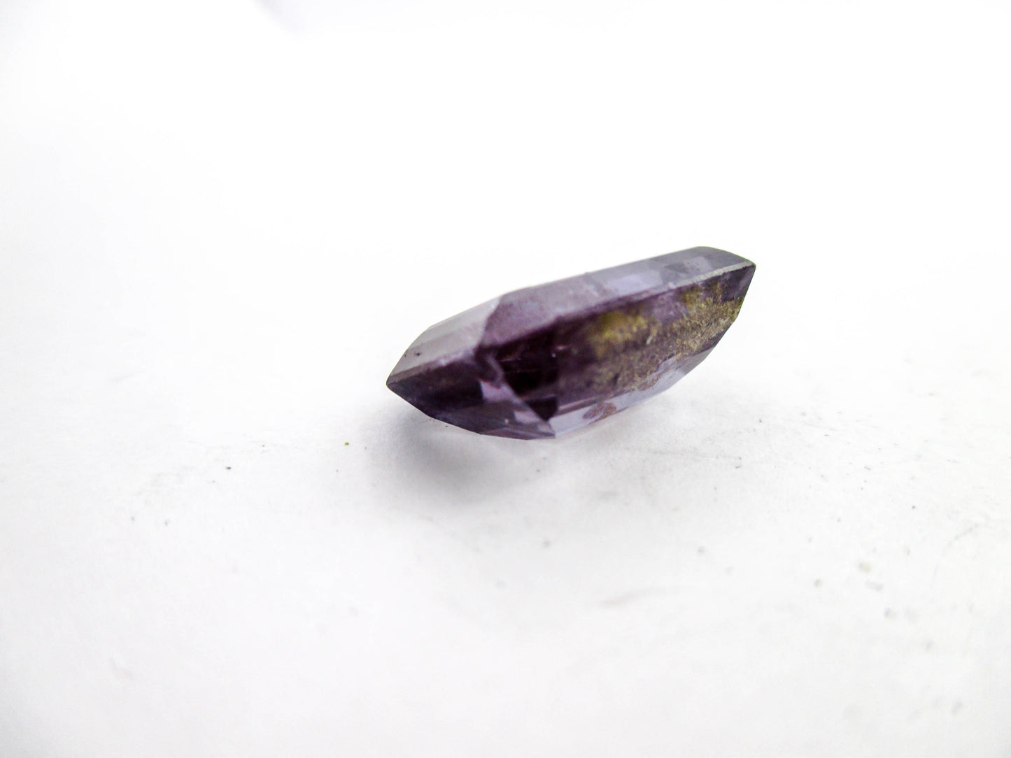 Loose Gemstone - Sapphire on the Presidium II Gems Tester