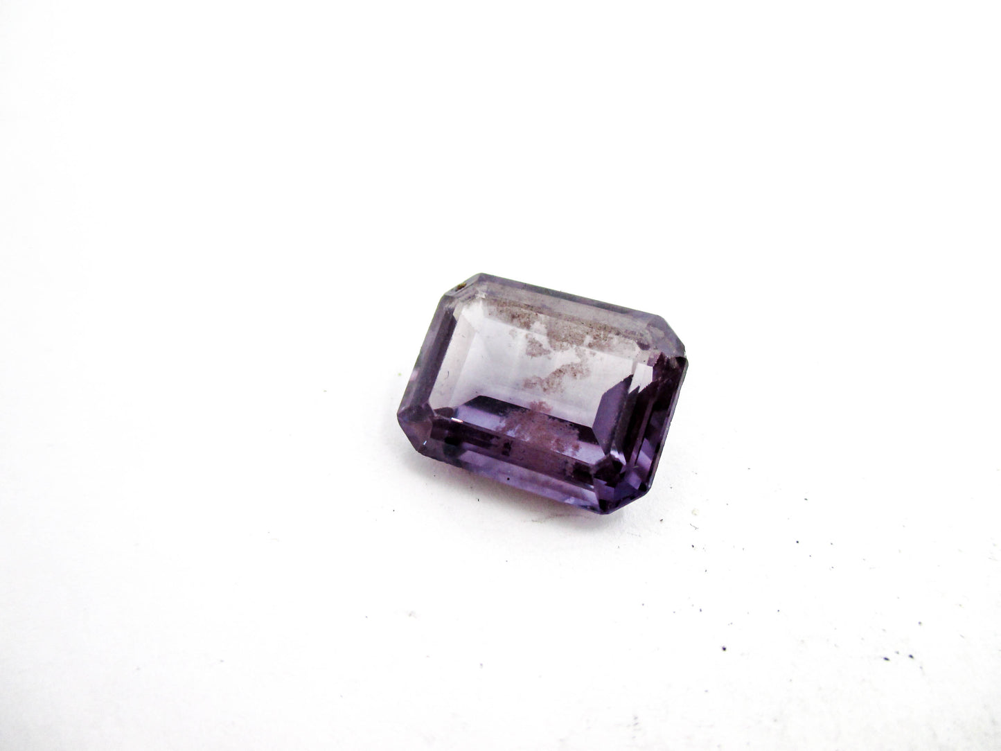 Loose Gemstone - Sapphire on the Presidium II Gems Tester