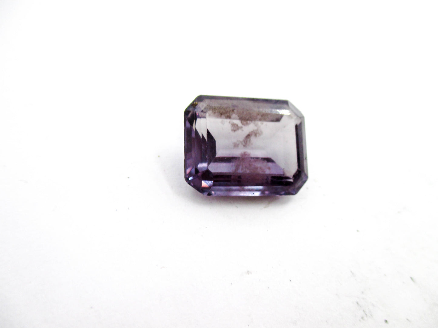 Loose Gemstone - Sapphire on the Presidium II Gems Tester