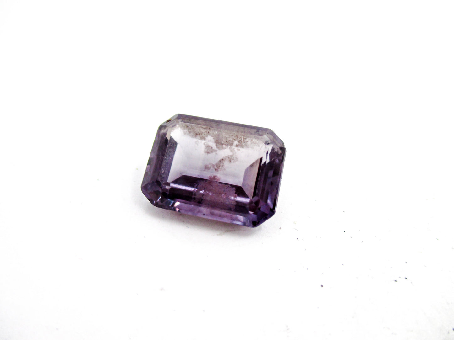 Loose Gemstone - Sapphire on the Presidium II Gems Tester