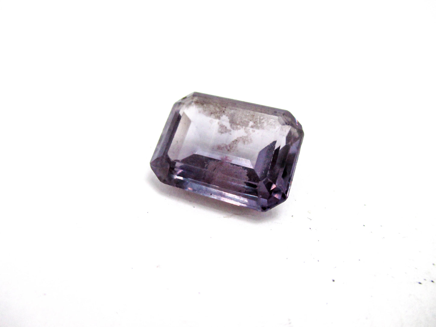 Loose Gemstone - Sapphire on the Presidium II Gems Tester
