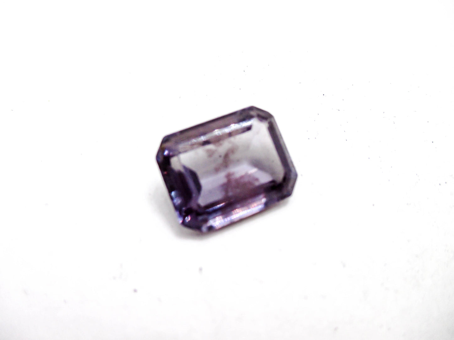 Loose Gemstone - Sapphire on the Presidium II Gems Tester