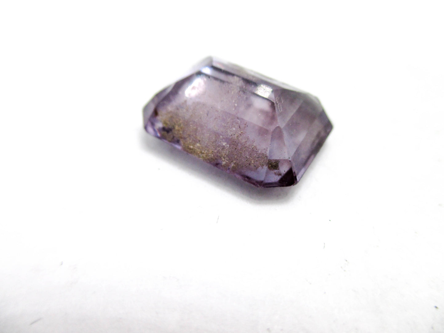 Loose Gemstone - Sapphire on the Presidium II Gems Tester