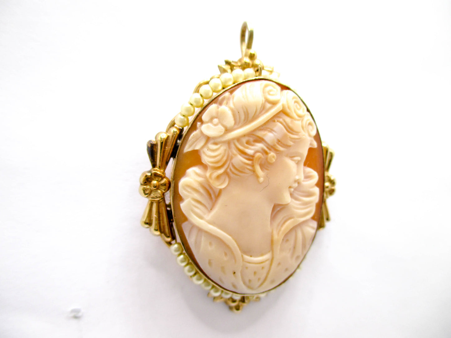 Gorgeous Cameo Brooch Pendant By Van Dell Jewelry Co.