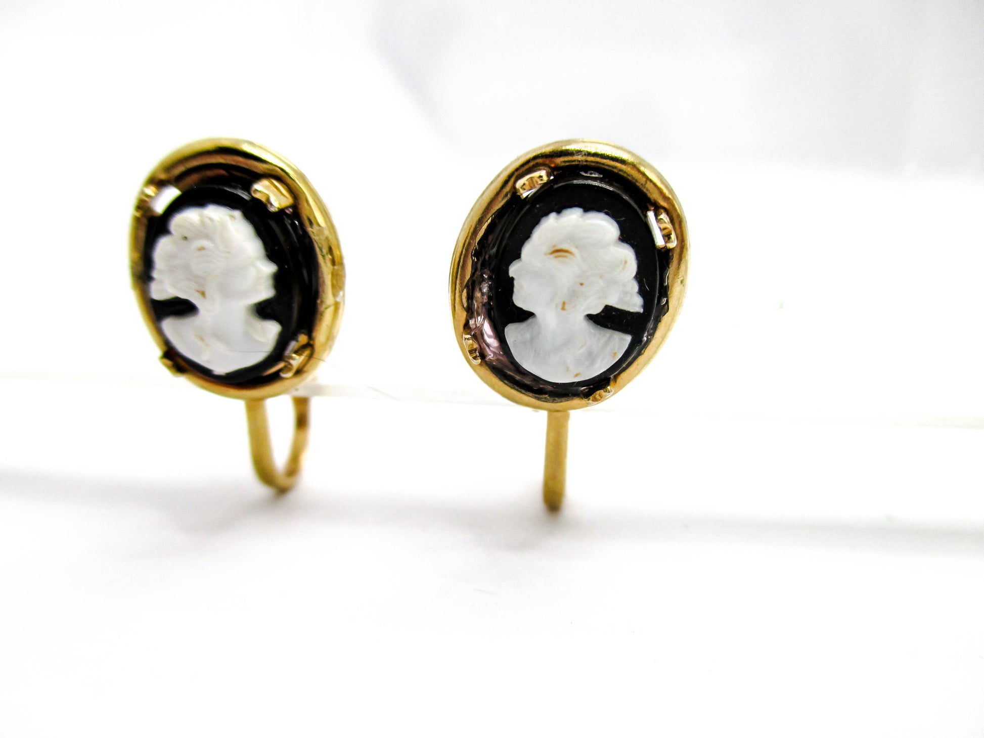 Vintage White on Black Cameo Clip-on Earrings