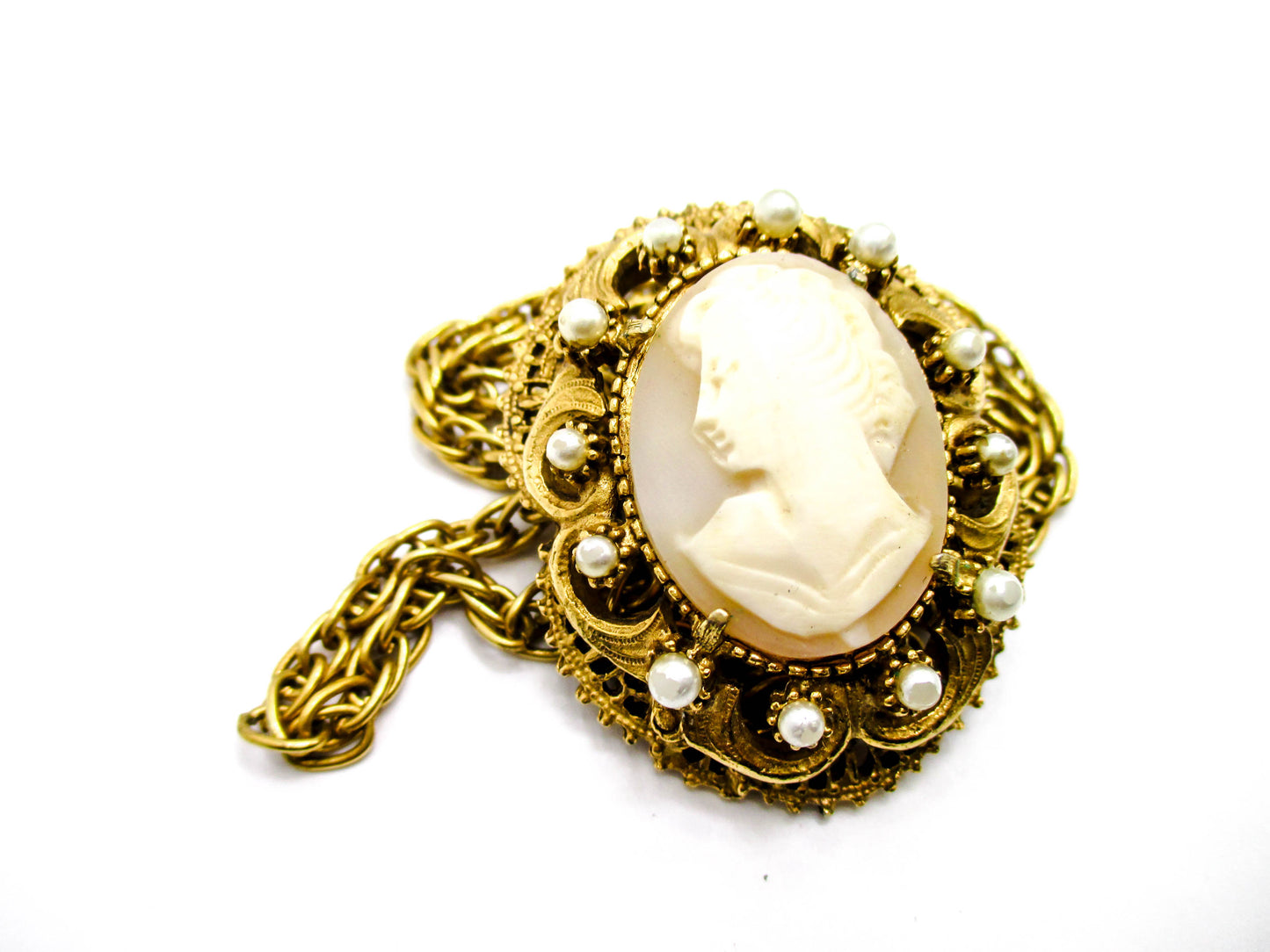 FLORENZA Cameo Brooch Pendant Necklace
