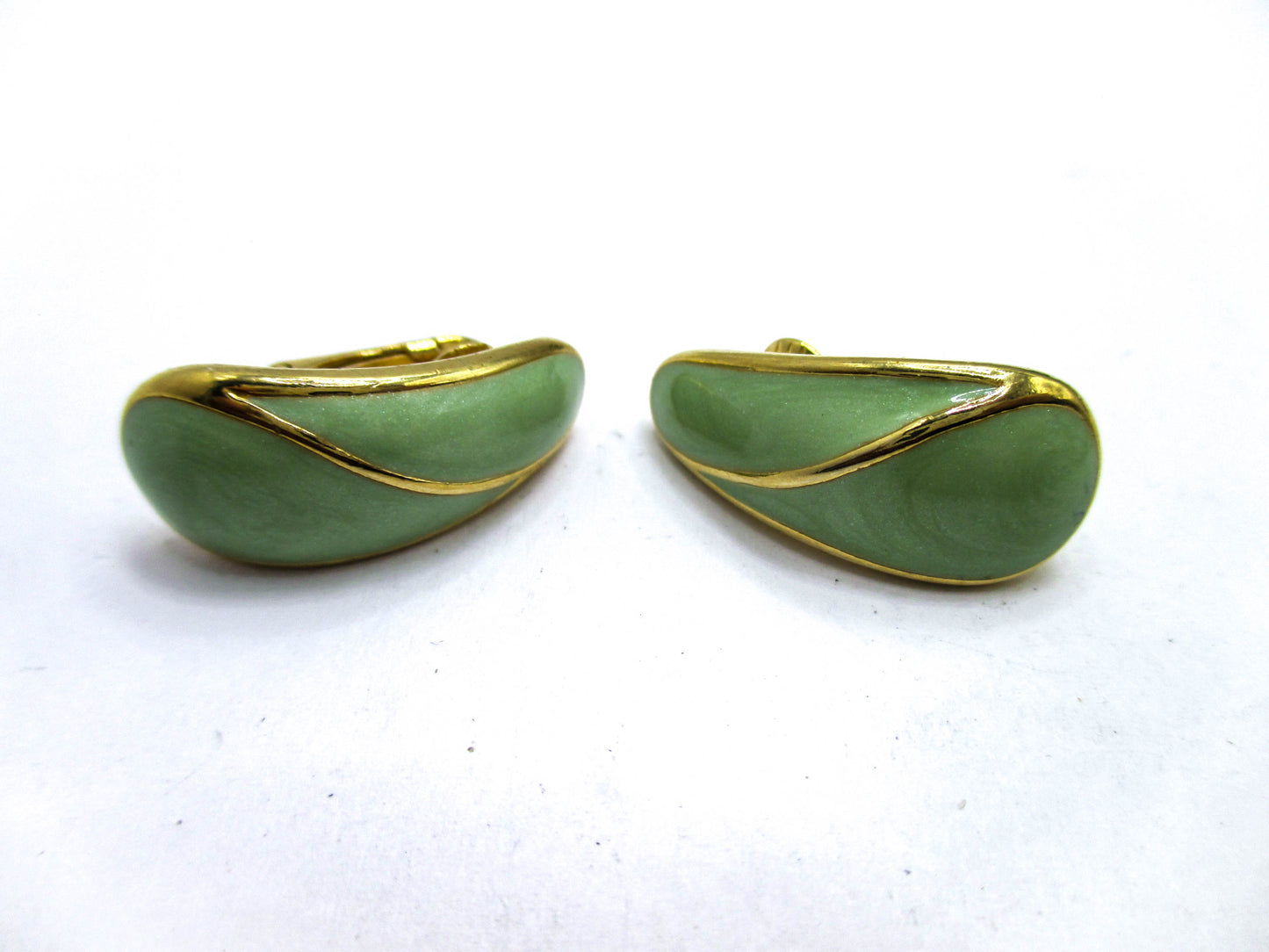 1980s Trifari Ear Clips - Clip-on Earrings by Late Century Trifari