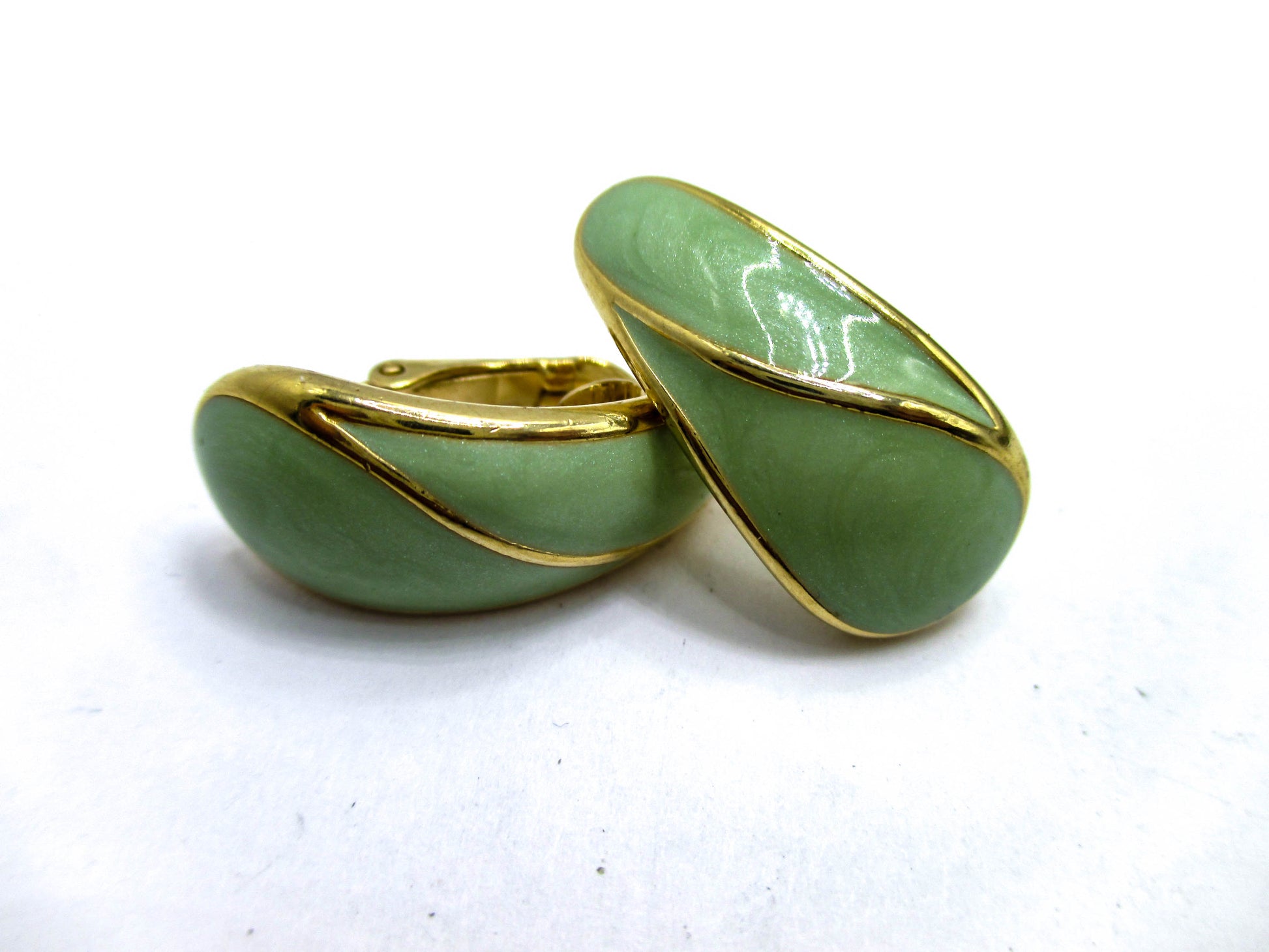 1980s Trifari Ear Clips - Clip-on Earrings by Late Century Trifari