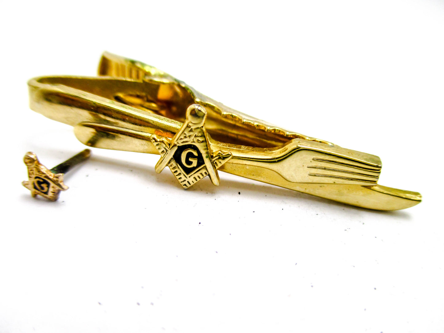 Masonic Knife & Fork Degree Tie Clasp with a Very Small Tie Pin